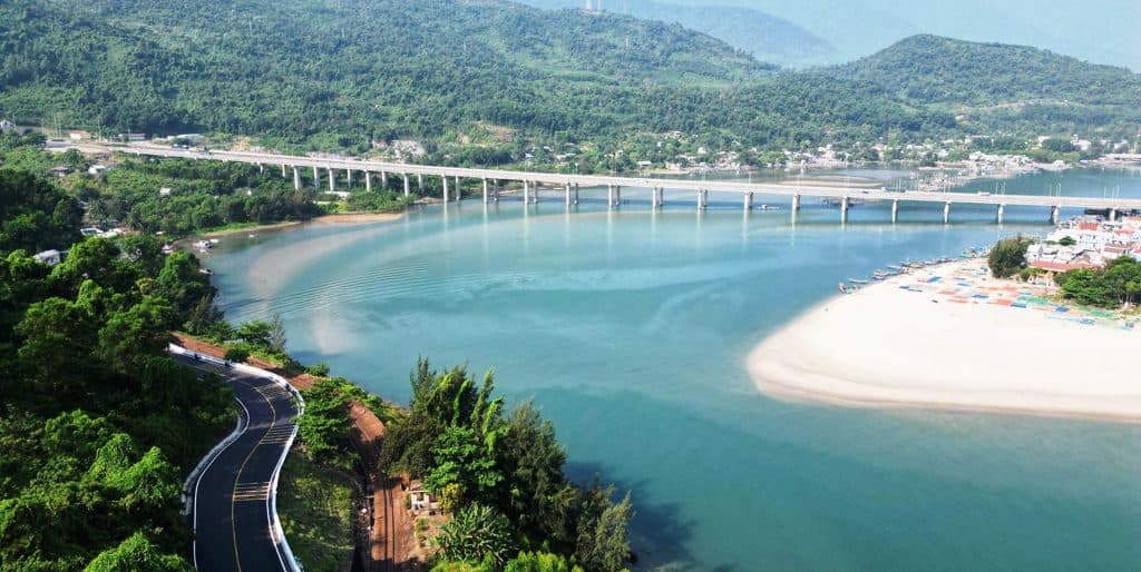 Xe Huế - Lăng Cô